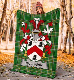 Scottish Mulligan or O'Mulligan Coat of Arms Family Crest Ireland Blanket Irish National Tartan Irish County Blanket