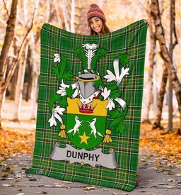 Scottish Dunphy (Middle Temple - Burke's) Coat of Arms Family Crest Ireland Blanket Irish National Tartan Irish County Blanket