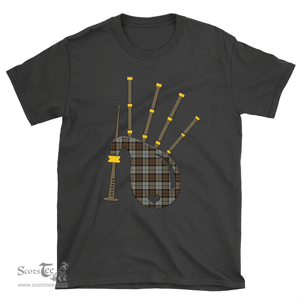 Scottish MacLeod of Harris Weathered Clan Tartan T-Shirt 2D - Bagpipes Style Scottish Plaid Tartan Plaid