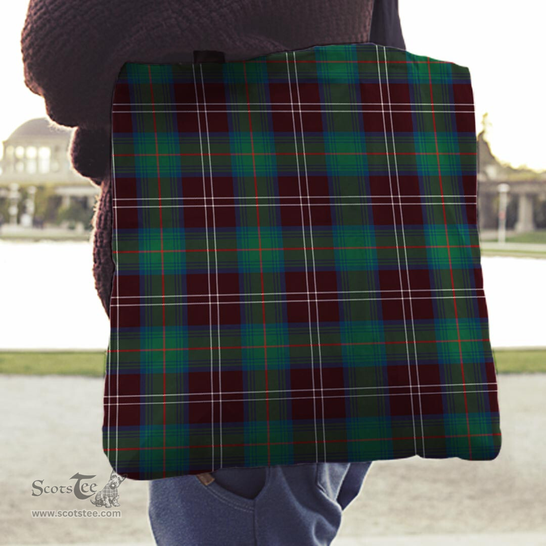 Scottish Chisholm Hunting Ancient Clan Tartan Tote Bag - Classic