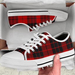 Scottish MacLeod of Raasay Clan Tartan Low Top Shoes - Crest Classic Scottish Plaid Tartan Plaid