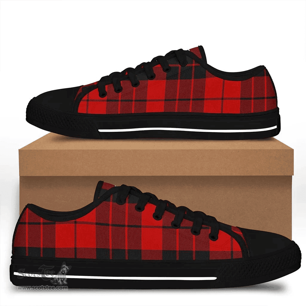 Scottish MacLeod of Raasay Clan Tartan Low Top Shoes - Crest Classic Scottish Plaid Tartan Plaid