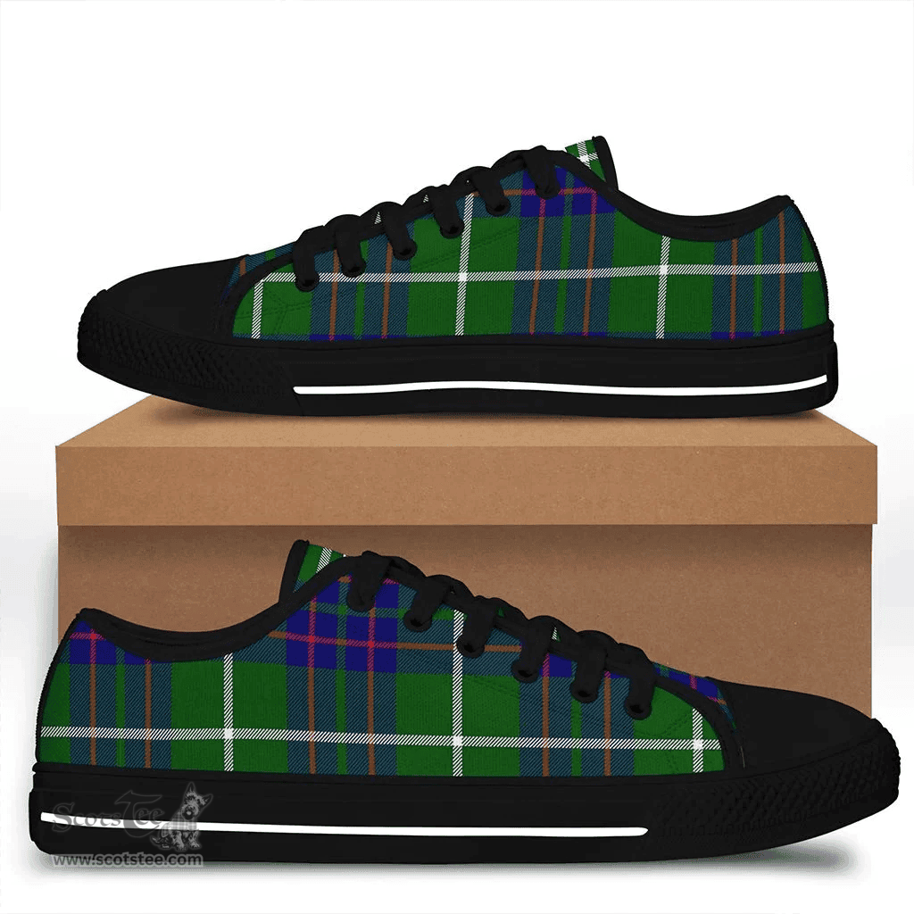 Scottish MacIntyre Hunting Modern Clan Tartan Low Top Shoes - Crest Classic Scottish Plaid Tartan Plaid