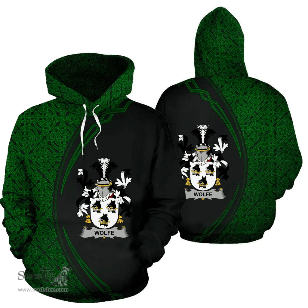 Irish Wolfe Coat of Arms Irish Family Crest Hoodie Black Green Circle Style Hoodie