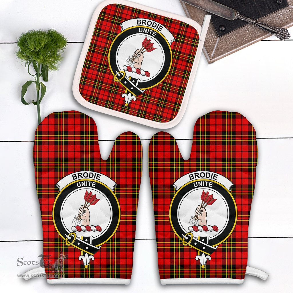 Scottish Brodie Modern Clan Crest Tartan Oven Mitt And Pot Holder Set (2 Oven Mitts + 1 Pot Holder)