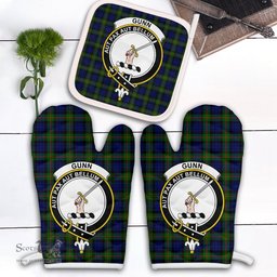 Scottish Gunn Modern Clan Crest Tartan Oven Mitt And Pot Holder Set (2 Oven Mitts + 1 Pot Holder)