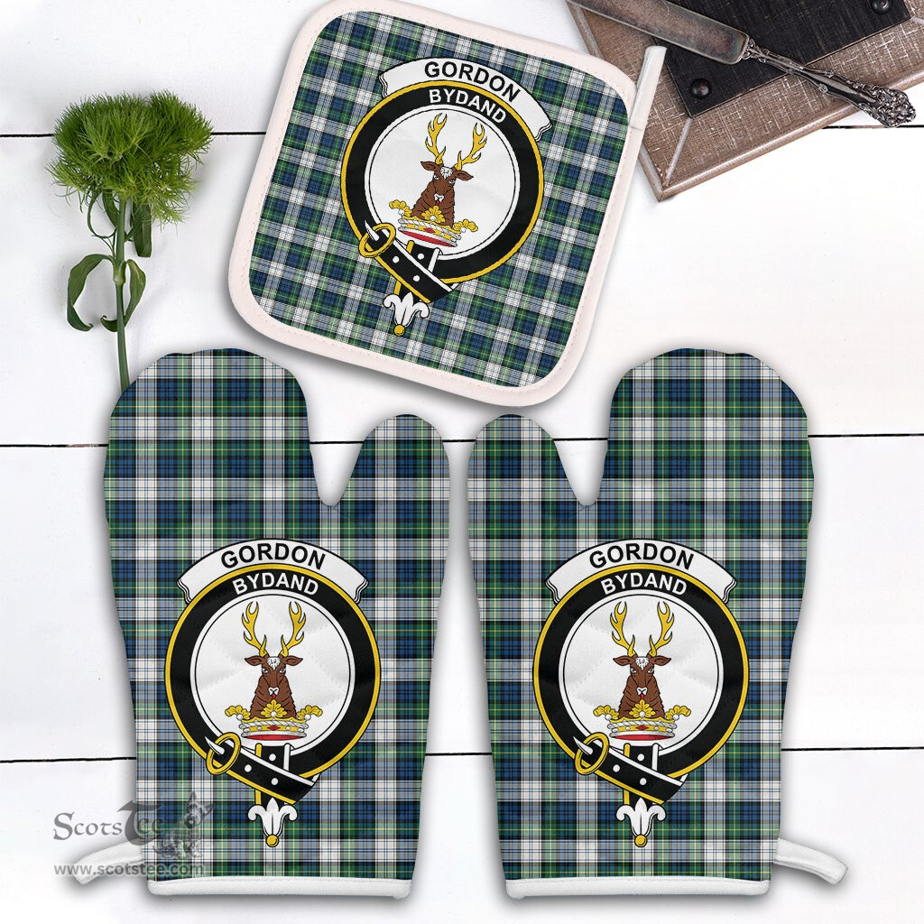 Scottish Gordon Dress Ancient Clan Crest Tartan Oven Mitt And Pot Holder Set (2 Oven Mitts + 1 Pot Holder)