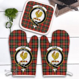 Scottish Lyle Clan Crest Tartan Oven Mitt And Pot Holder Set (2 Oven Mitts + 1 Pot Holder)