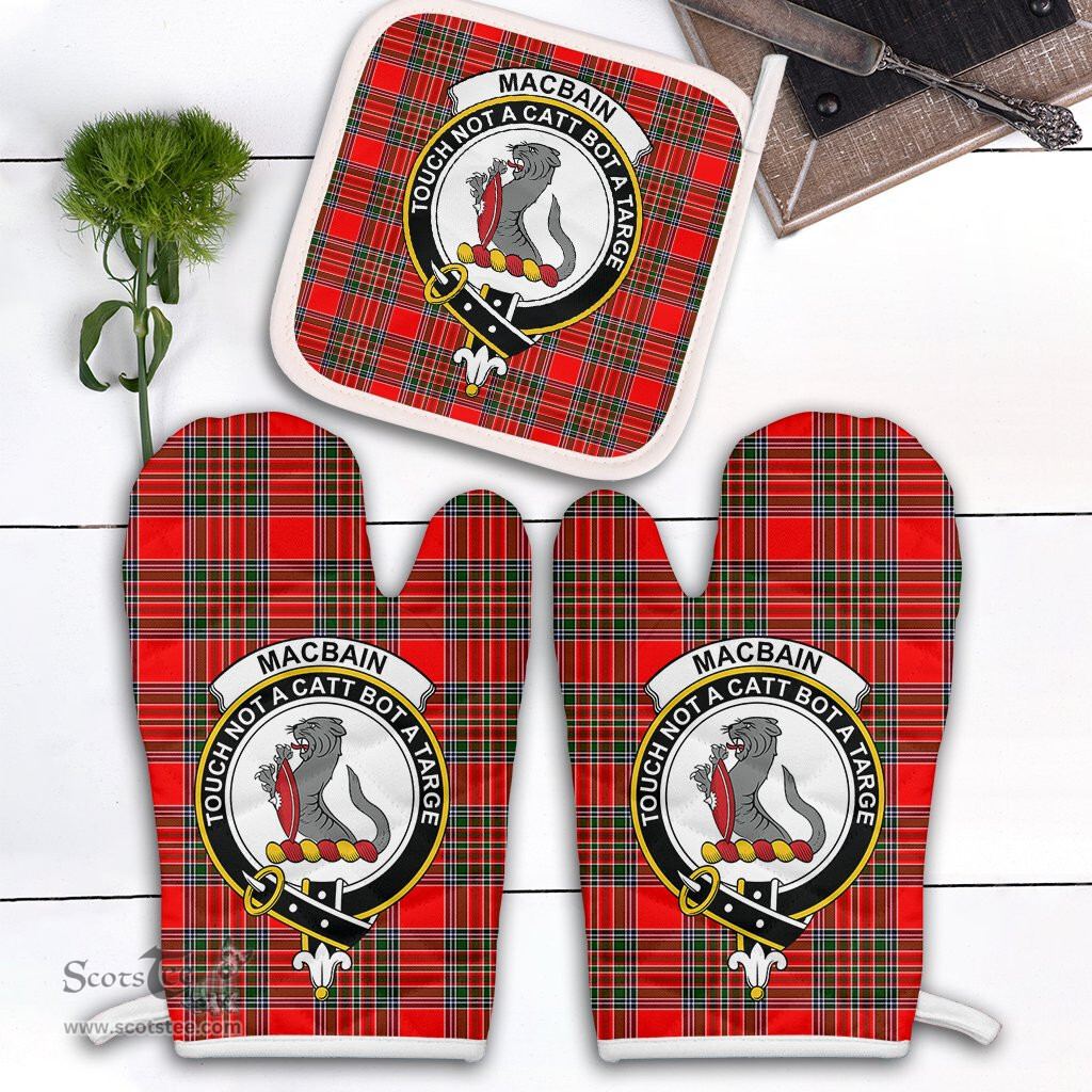 Scottish Macbain Clan Crest Tartan Oven Mitt And Pot Holder Set (2 Oven Mitts + 1 Pot Holder)
