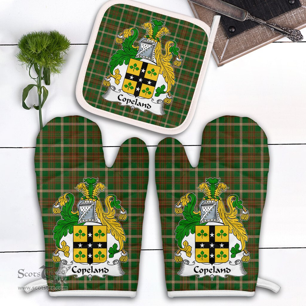 Scottish Copeland Clan Crest Tartan Oven Mitt And Pot Holder Set (2 Oven Mitts + 1 Pot Holder)