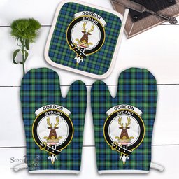 Scottish Gordon Ancient Clan Crest Tartan Oven Mitt And Pot Holder Set (2 Oven Mitts + 1 Pot Holder)