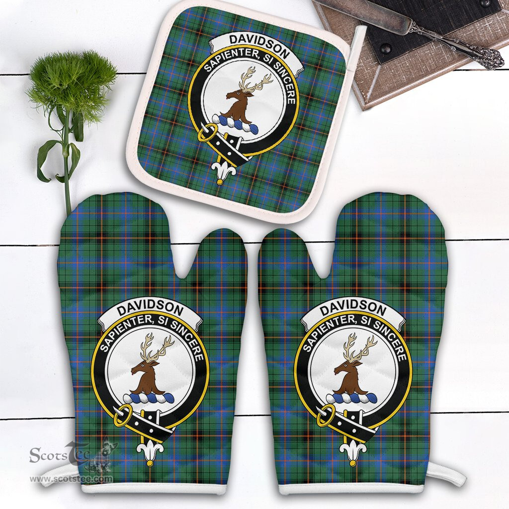 Scottish Davidson Ancient Clan Crest Tartan Oven Mitt And Pot Holder Set (2 Oven Mitts + 1 Pot Holder)