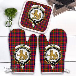 Scottish Gow Modern Clan Crest Tartan Oven Mitt And Pot Holder Set (2 Oven Mitts + 1 Pot Holder)