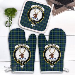 Scottish Forbes Ancient Clan Crest Tartan Oven Mitt And Pot Holder Set (2 Oven Mitts + 1 Pot Holder)