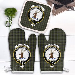 Scottish Davidson Tulloch Dress Clan Crest Tartan Oven Mitt And Pot Holder Set (2 Oven Mitts + 1 Pot Holder)
