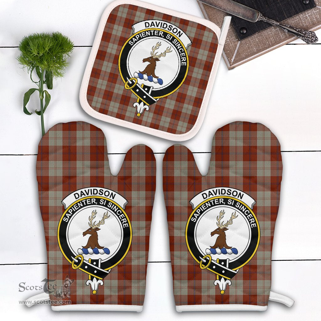 Scottish Davidson Dress Dancers Clan Crest Tartan Oven Mitt And Pot Holder Set (2 Oven Mitts + 1 Pot Holder)