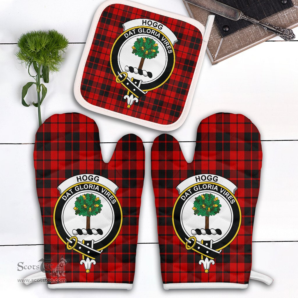 Scottish Hogg Clan Crest Tartan Oven Mitt And Pot Holder Set (2 Oven Mitts + 1 Pot Holder)