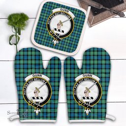 Scottish Gunn Ancient Clan Crest Tartan Oven Mitt And Pot Holder Set (2 Oven Mitts + 1 Pot Holder)