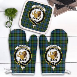 Scottish Newlands Of Lauriston Clan Crest Tartan Oven Mitt And Pot Holder Set (2 Oven Mitts + 1 Pot Holder)