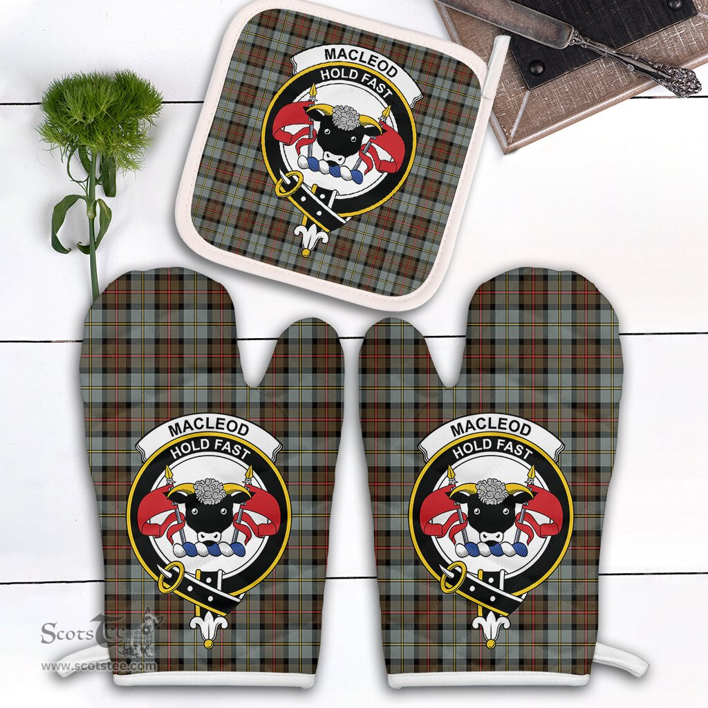 Scottish MacLeod Of Harris Weathered Clan Crest Tartan Oven Mitt And Pot Holder Set (2 Oven Mitts + 1 Pot Holder)