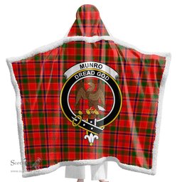 ScotsTee Shop Scottish Munro Modern Clan Crest Tartan Sherpa Hooded Blanket Wearable Cuddle Throw Warm Cozy