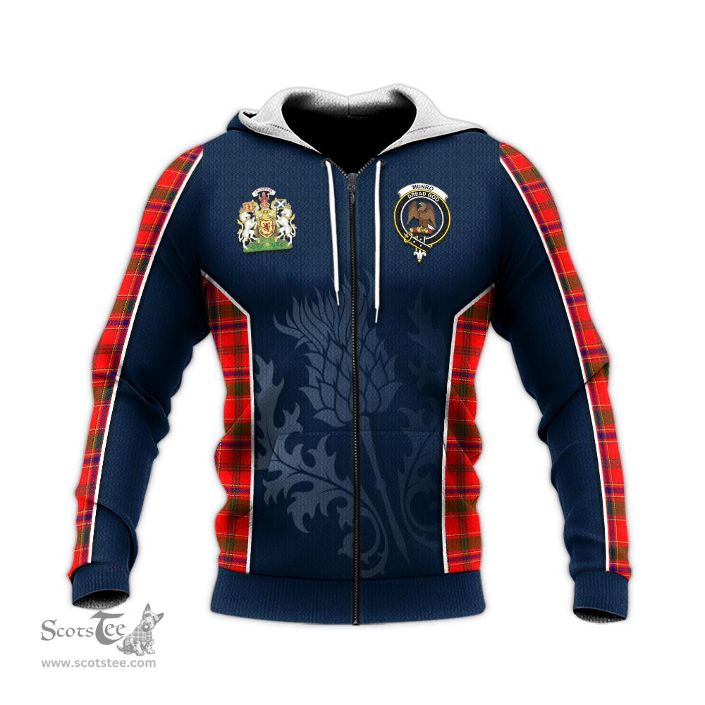 ScotsTee Shop Scottish Munro Modern Clan Scottish Crest and Scottish Thistle Sport Tartan Hoodie