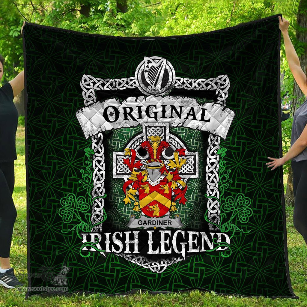 Irish Gara or O'Gara Coat of Arms Family Crest Ireland Quilt Original Irish Legend Quilt