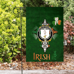 ScotsTee Shop Irish House of O'DAVOREN Coat of Arms Irish Pride Garden Flag Shamrock Ireland Flag