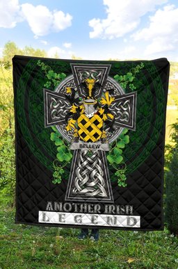 ScotsTee Shop Irish Bellew Coat of Arms Family Crest Ireland Quilt Ireland Legend Quilt