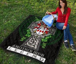 ScotsTee Shop Irish Bloomfield Coat of Arms Family Crest Ireland Quilt Ireland Legend Quilt
