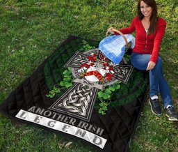 ScotsTee Shop Irish Bond Coat of Arms Family Crest Ireland Quilt Ireland Legend Quilt