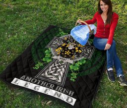 ScotsTee Shop Irish Best Coat of Arms Family Crest Ireland Quilt Ireland Legend Quilt
