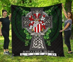 ScotsTee Shop Irish Apsley Coat of Arms Family Crest Ireland Quilt Ireland Legend Quilt