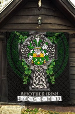 ScotsTee Shop Irish Dunphy (Middle Temple - Burke's) Coat of Arms Family Crest Ireland Quilt Ireland Legend Quilt
