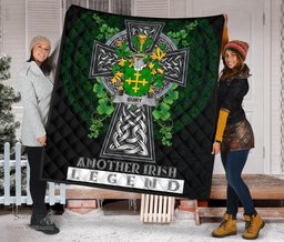 ScotsTee Shop Irish Bury or Berry Coat of Arms Family Crest Ireland Quilt Ireland Legend Quilt