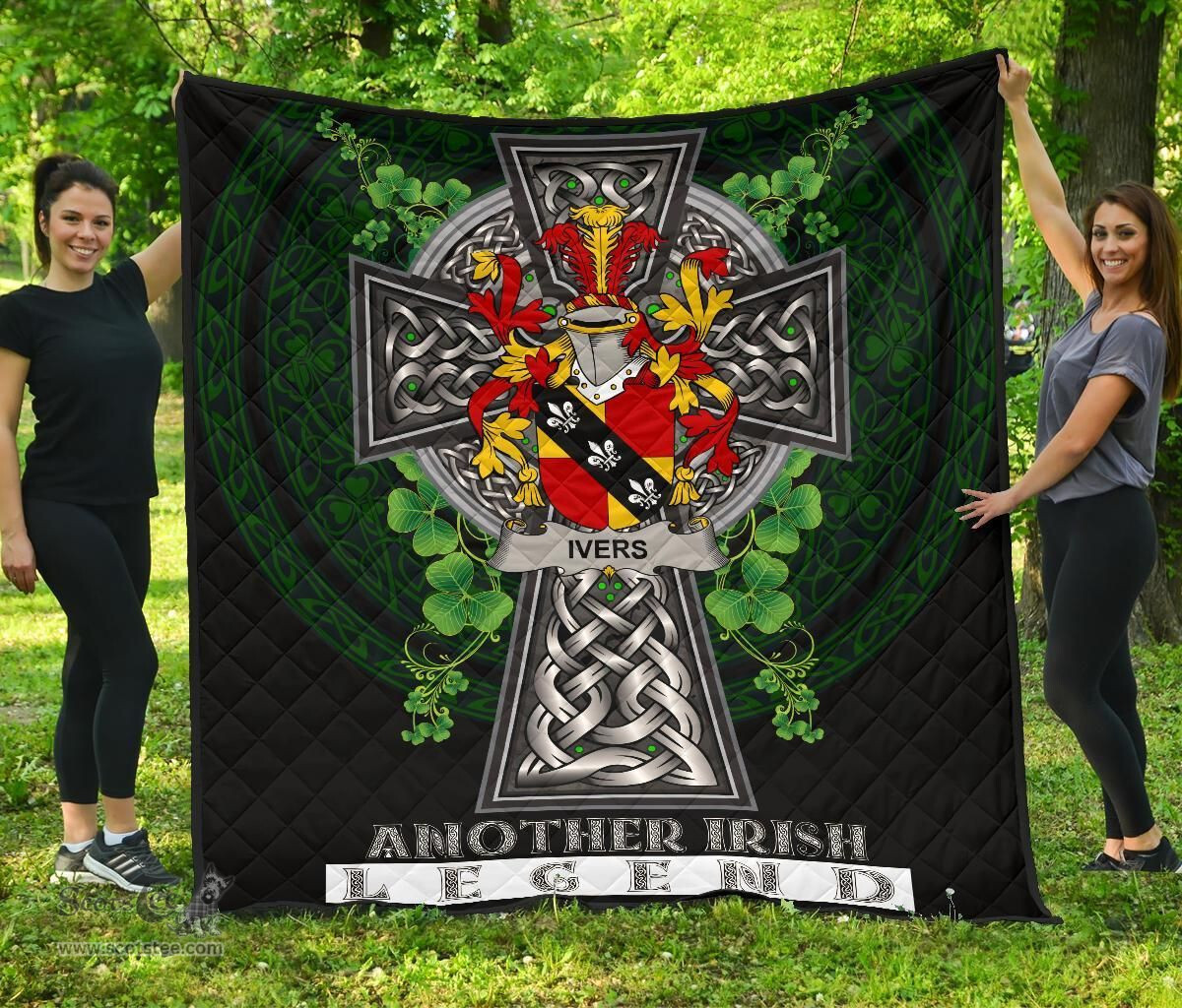 ScotsTee Shop Irish Ivers Coat of Arms Family Crest Ireland Quilt Ireland Legend Quilt
