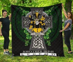 ScotsTee Shop Irish Kyle Coat of Arms Family Crest Ireland Quilt Ireland Legend Quilt