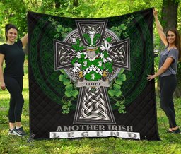 ScotsTee Shop Irish Lloyd Coat of Arms Family Crest Ireland Quilt Ireland Legend Quilt
