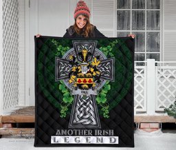 ScotsTee Shop Irish Hill Coat of Arms Family Crest Ireland Quilt Ireland Legend Quilt