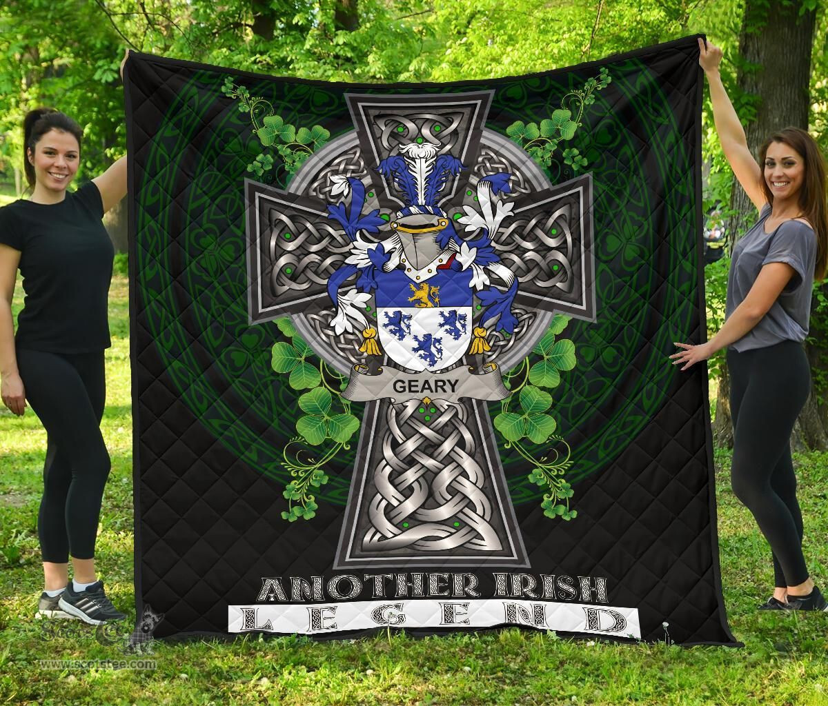 ScotsTee Shop Irish Geary or O'Geary Coat of Arms Family Crest Ireland Quilt Ireland Legend Quilt