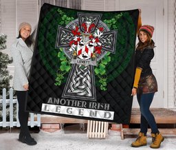 ScotsTee Shop Irish Levett or Lyvett Coat of Arms Family Crest Ireland Quilt Ireland Legend Quilt