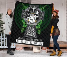 ScotsTee Shop Irish Gibbs Coat of Arms Family Crest Ireland Quilt Ireland Legend Quilt