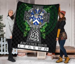 ScotsTee Shop Irish Holywood Coat of Arms Family Crest Ireland Quilt Ireland Legend Quilt