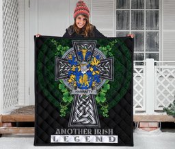 ScotsTee Shop Irish Hanratty or O'Hanraghty Coat of Arms Family Crest Ireland Quilt Ireland Legend Quilt