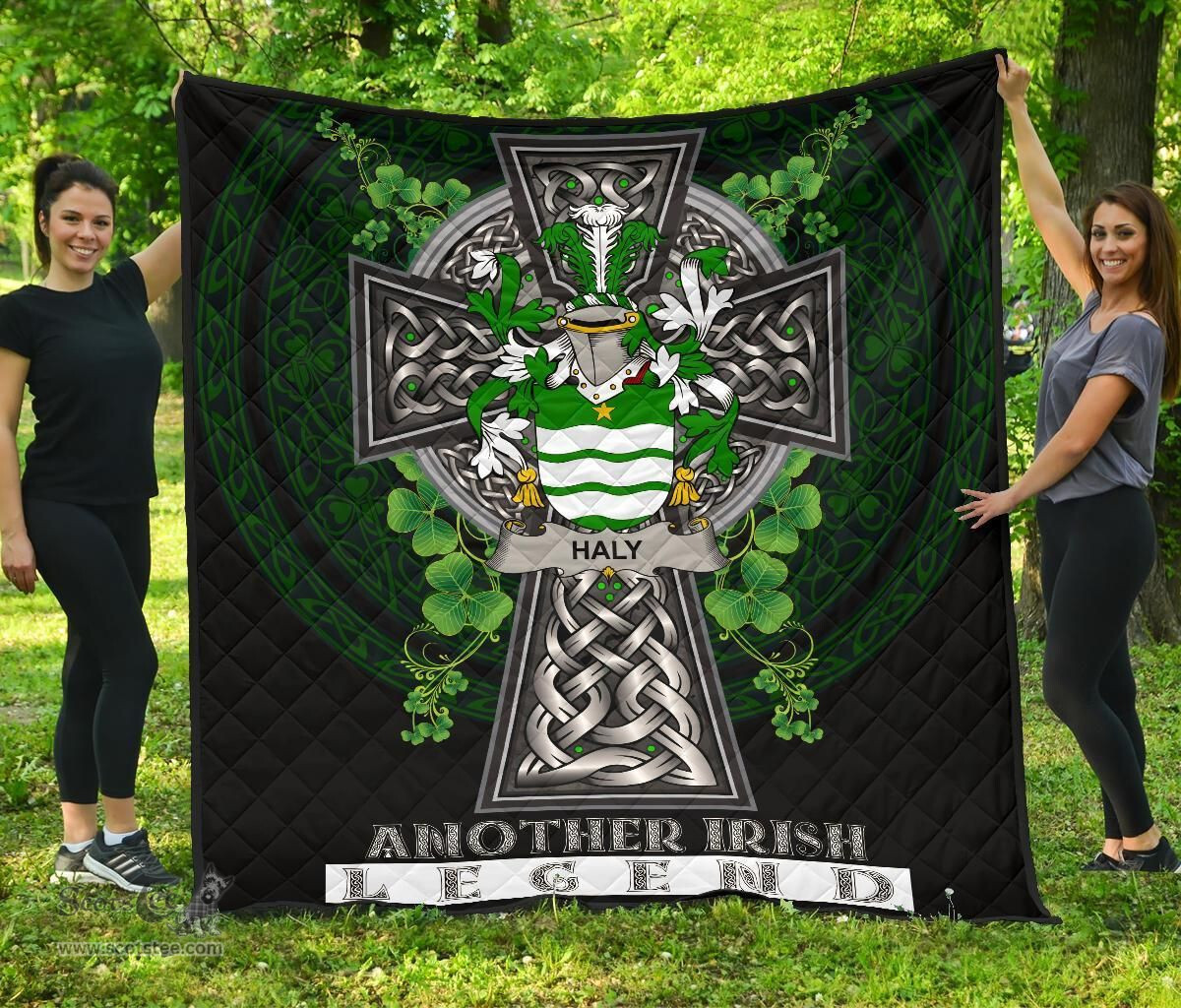 ScotsTee Shop Irish Haly Coat of Arms Family Crest Ireland Quilt Ireland Legend Quilt