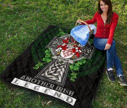 ScotsTee Shop Irish Fitz-Roe Coat of Arms Family Crest Ireland Quilt Ireland Legend Quilt