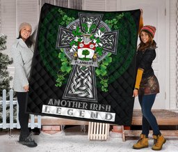 ScotsTee Shop Irish Flannery or O'Flannery Coat of Arms Family Crest Ireland Quilt Ireland Legend Quilt