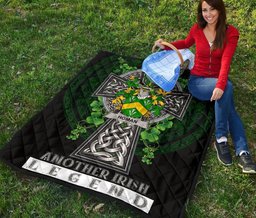 ScotsTee Shop Irish Homan or Howman Coat of Arms Family Crest Ireland Quilt Ireland Legend Quilt