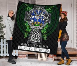 ScotsTee Shop Irish Owen Coat of Arms Family Crest Ireland Quilt Ireland Legend Quilt