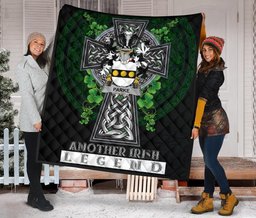 ScotsTee Shop Irish Parke Coat of Arms Family Crest Ireland Quilt Ireland Legend Quilt